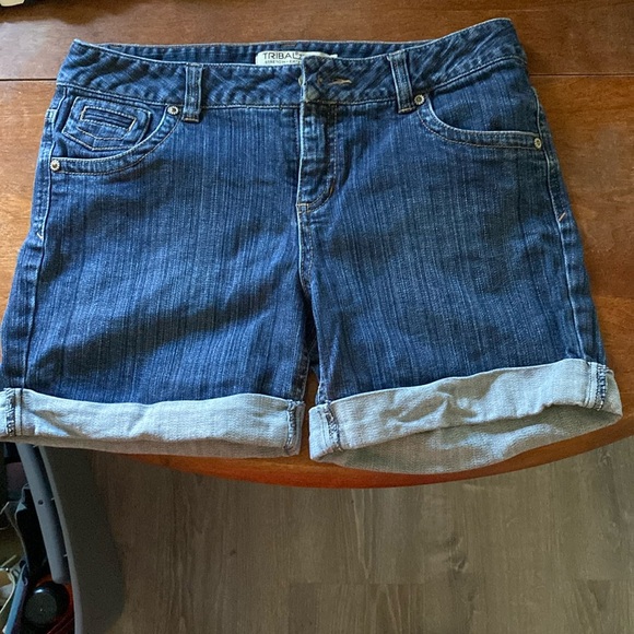 Jean shorts - Picture 1 of 2